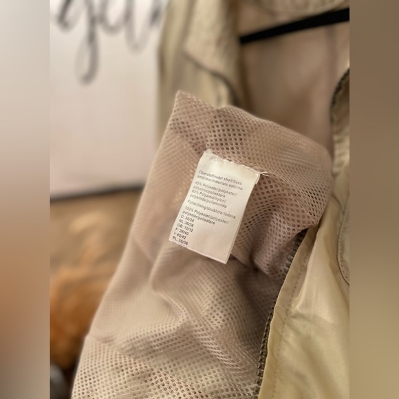 YCC Women’s Lightweight Jacket - Picture 13 of 15